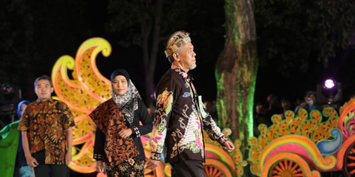 Ikut Berpartisipasi dalam Gelaran Festival Batik, Bappeda Litbang Tampilkan Motif Khas Pendalungan